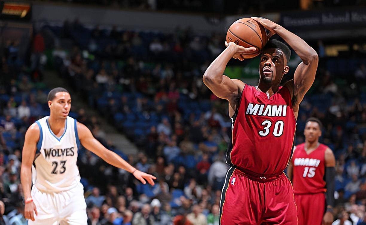 威廉姆斯横扫红牛二队，诺里斯点燃赛场