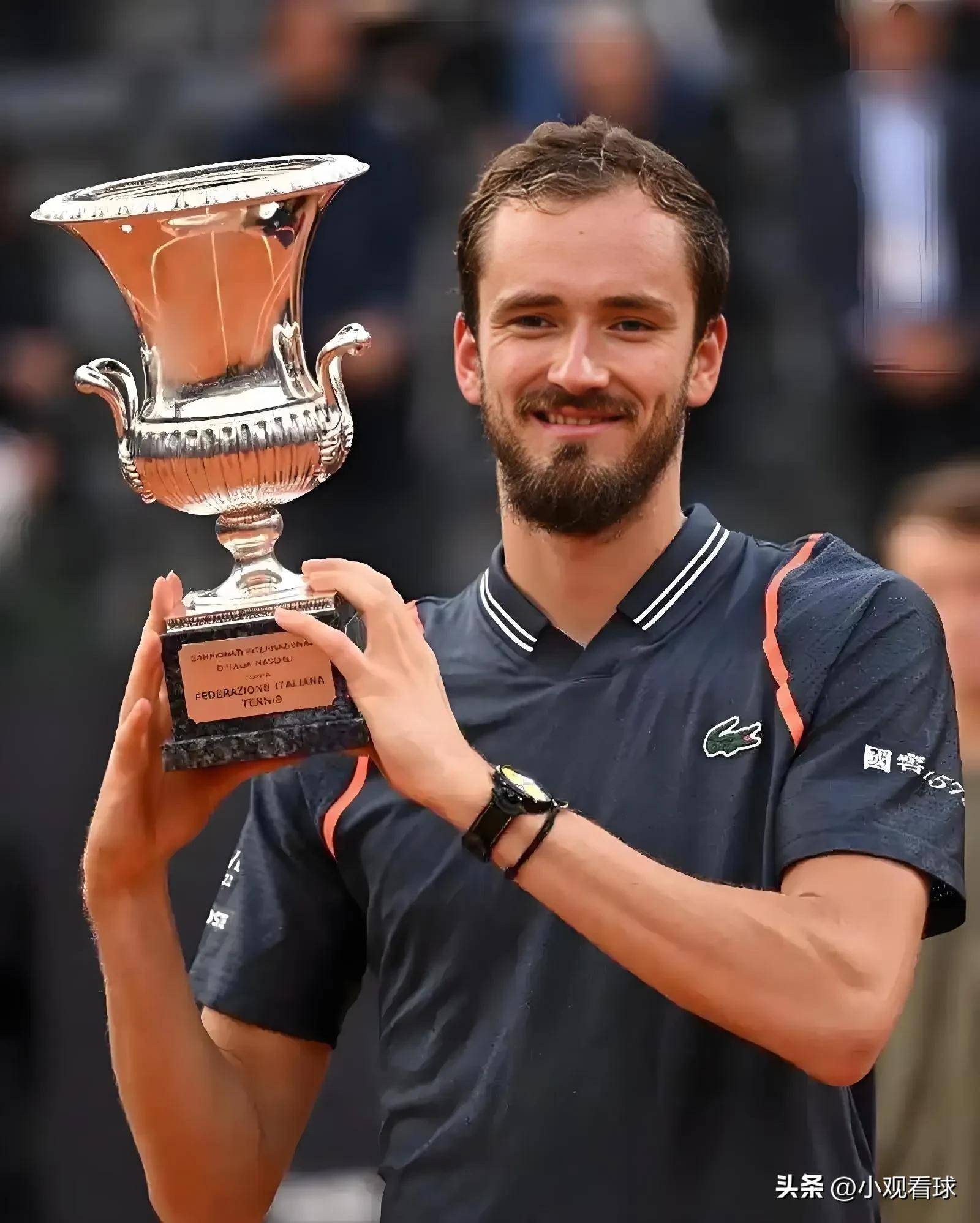 爱游戏官网-美网翻盘澳网，梅德韦杰夫状态火热