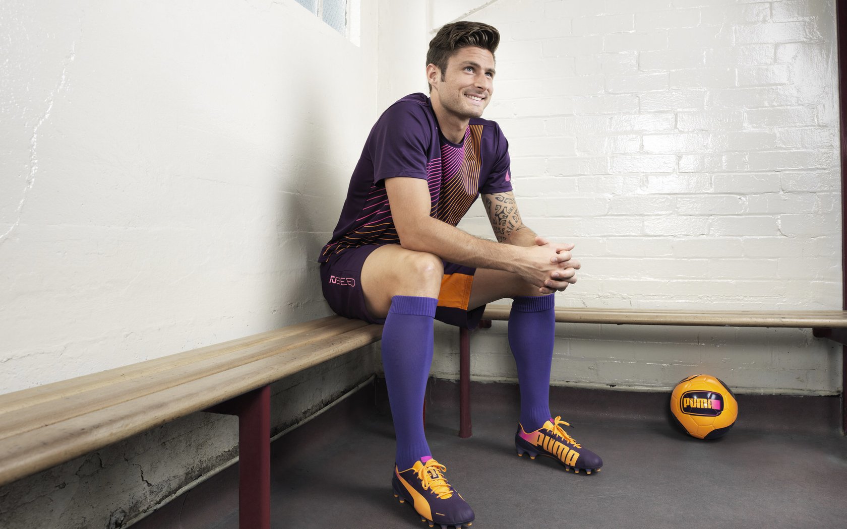 爱游戏官网-维尼修斯数据核爆，那不勒斯用连续得分艺术绞杀雷恩