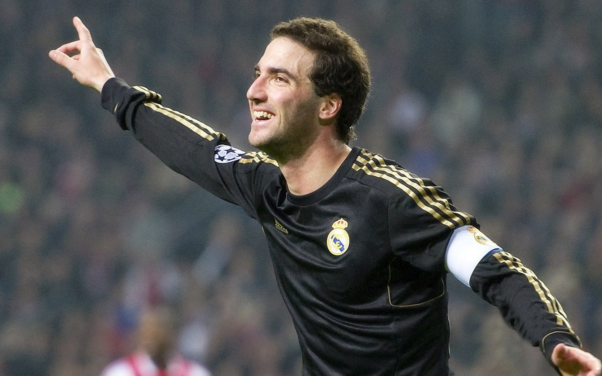 爱游戏APP-厄德高，北欧魔法师如何用一脚传球加纳巴拉圭