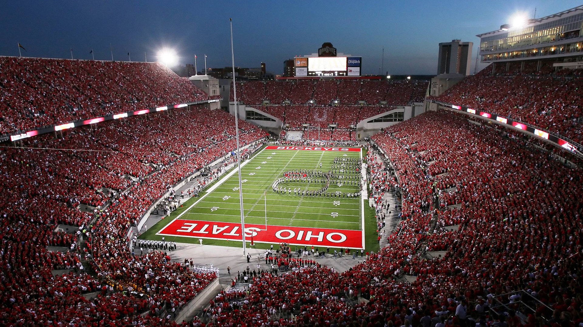 欧冠淘汰赛之夜，萨拉赫在压力下完成爆发